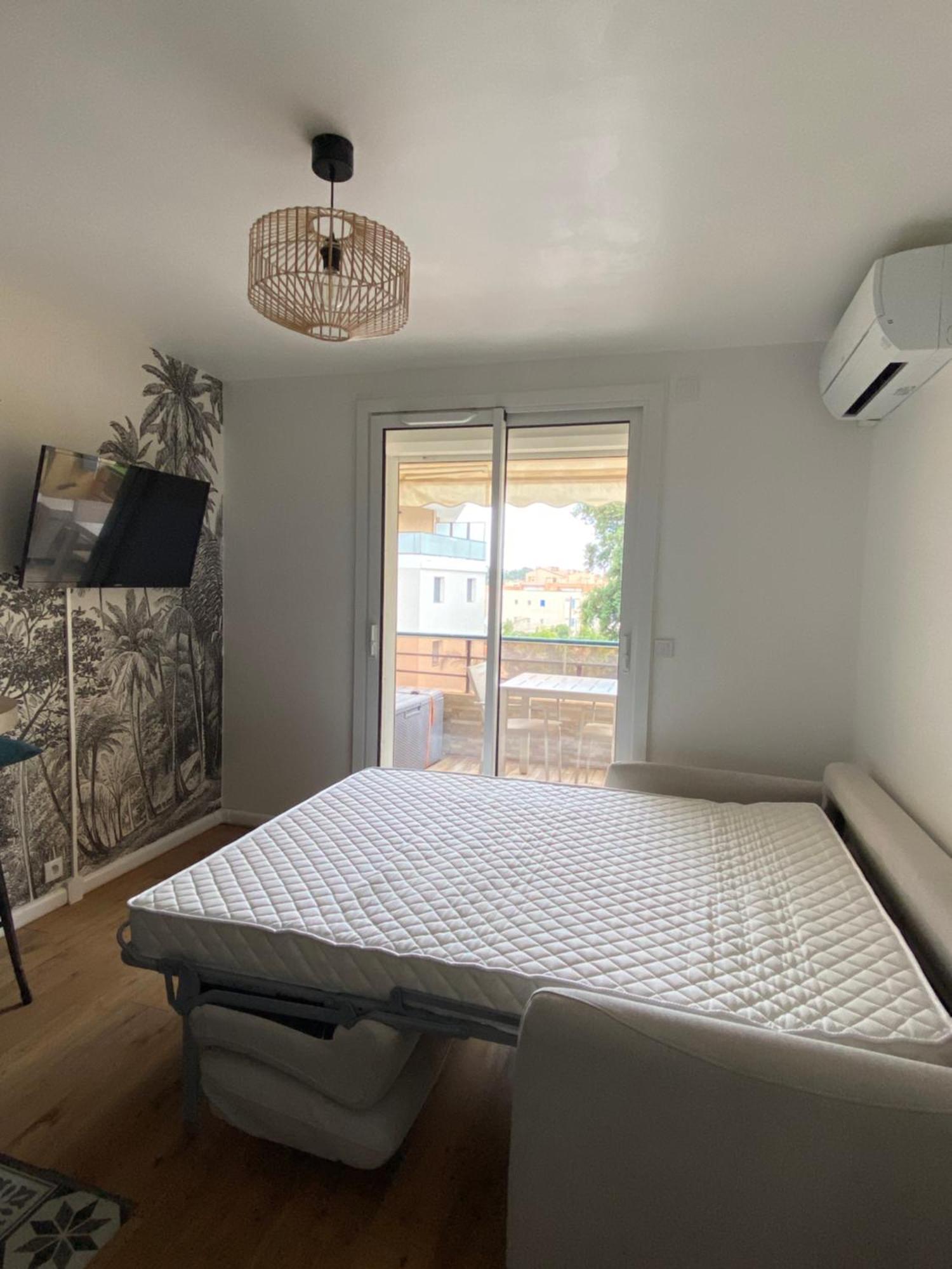Studio 150 m de plage Golfe de Saint-Tropez Cavalaire-sur-Mer Buitenkant foto